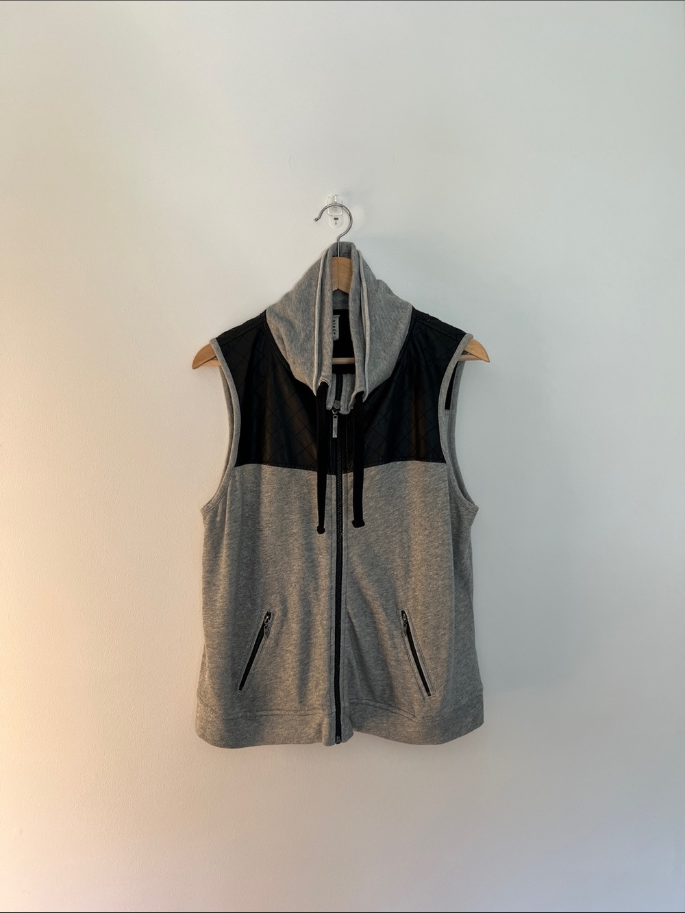 pieces by kensie gray and black vest, size xl